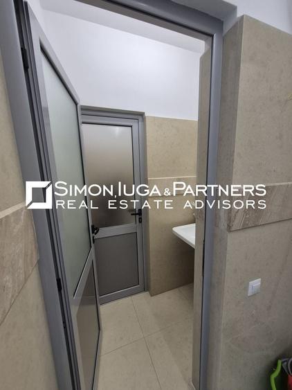 Spațiu comercial, de 66.819999694824 mp, în Central