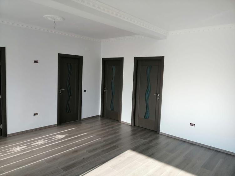 Casa de vanzare in Valu lui Traian - 8