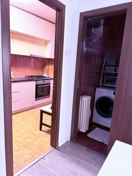 Apartament cu 3 camere decomandat, mobilat în Drumul Taberei