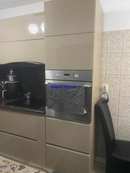 Casă cu 3 camere cu Teren 270 Mp în Brătianu