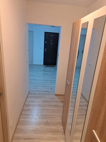 Apartament cu 3 camere decomandat în Exterior Vest