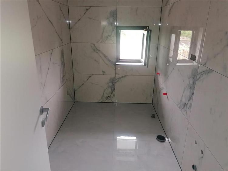 Duplex cu 3 camere cu Teren 300 Mp în Exterior Nord