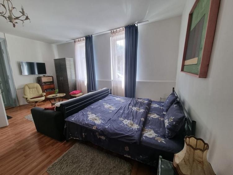 Apartament cu 4 camere în Gruia