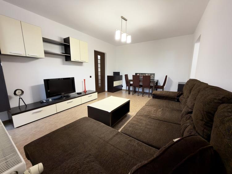 Apartament cu 2 camere semidecomandat, mobilat în Victoriei