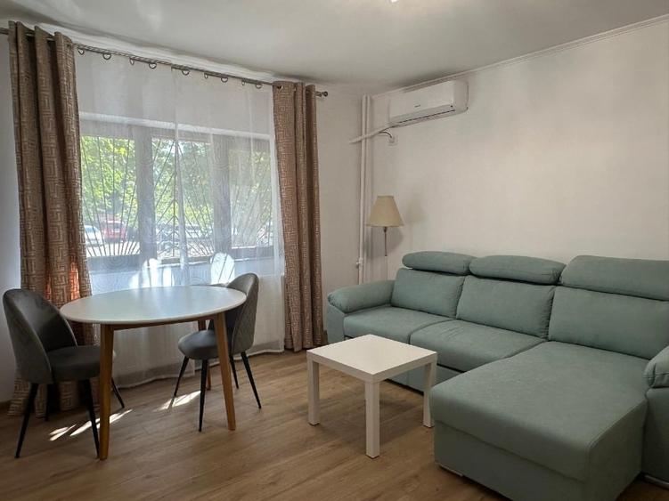 Apartament cu 2 camere, mobilat în Unirii