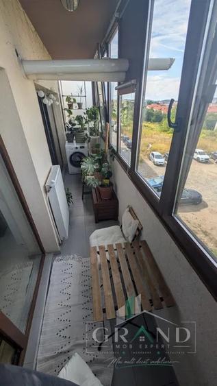 Apartament cu 3 camere semidecomandat, mobilat în Zorilor