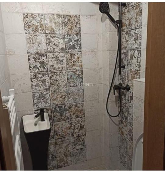 Garsonieră decomandată în Drumul Carului