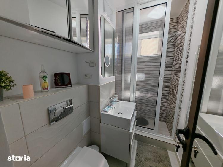 Apartament cu 2 camere în Micro 17