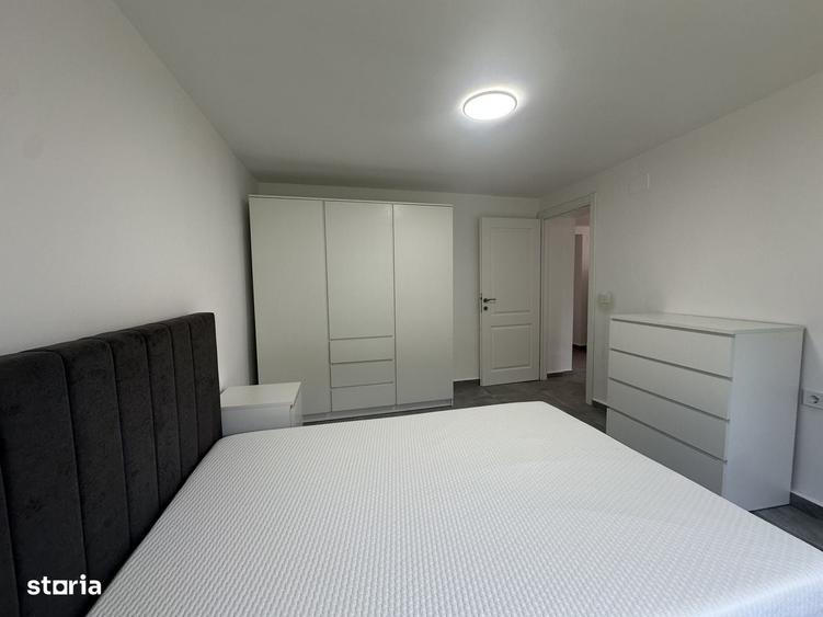 Casă cu 4 camere în Palazu Mare