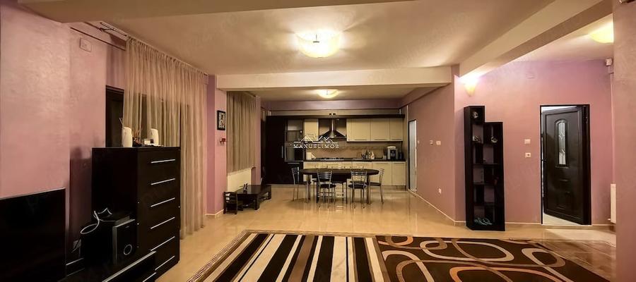Casă cu Teren 1100 Mp în Central