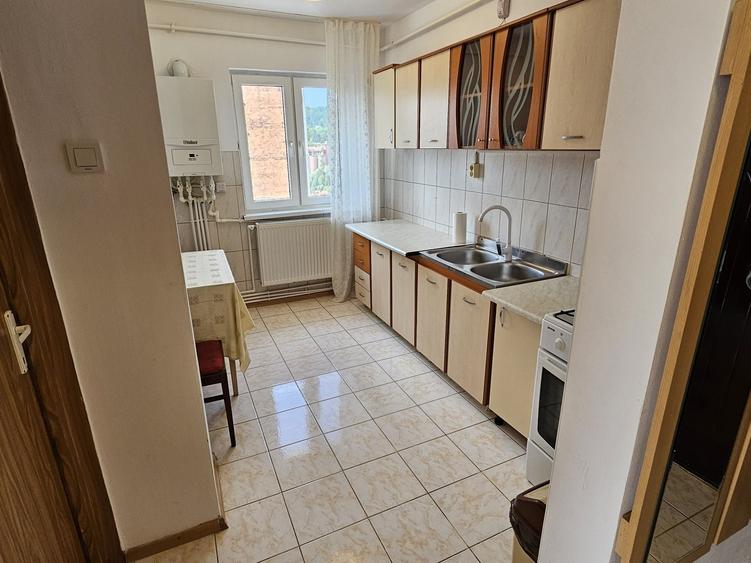 Vand apartament 2 camere, mobilat - 2