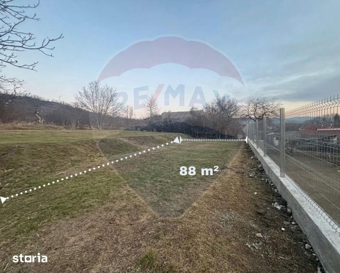 Teren de 3121 mp, în Buhoci