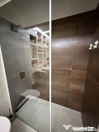 Apartament cu 3 camere decomandat în Parcul Carol