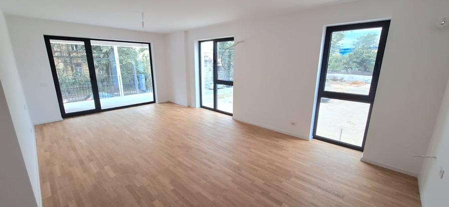 Apartament cu 4 camere în Central