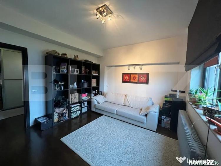 Apartament cu 3 camere decomandat în 1 Mai