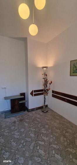 Apartament cu 2 camere decomandat în Centrul Istoric