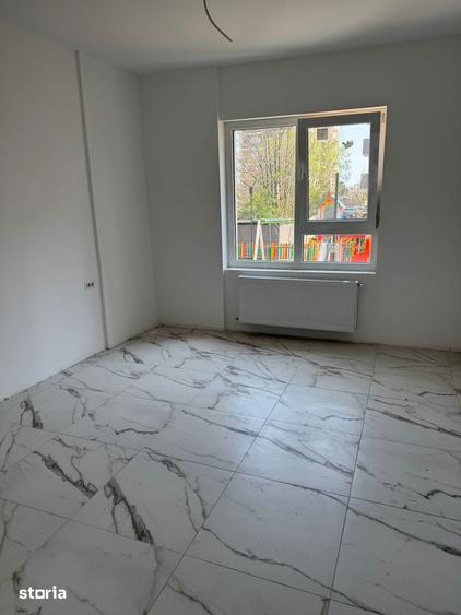 Apartament cu 2 camere decomandat în Apărătorii Patriei