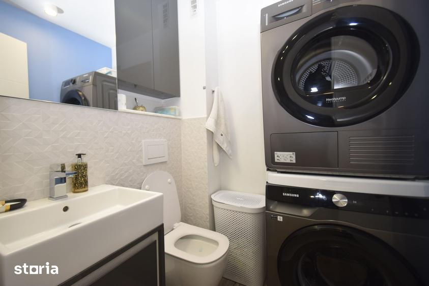 Apartament cu 3 camere decomandat în Siloz