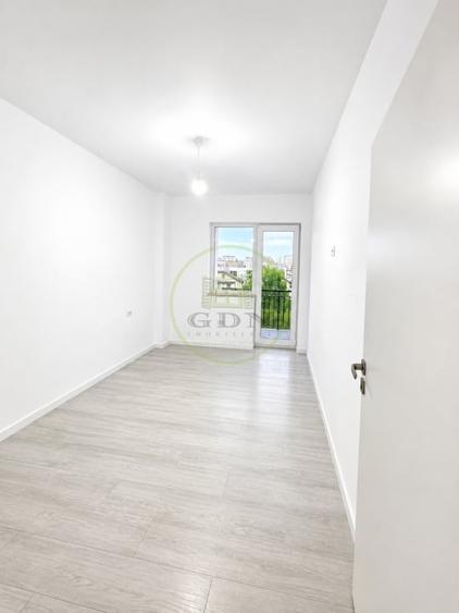 Apartament cu 3 camere decomandat, mobilat în Tractorul
