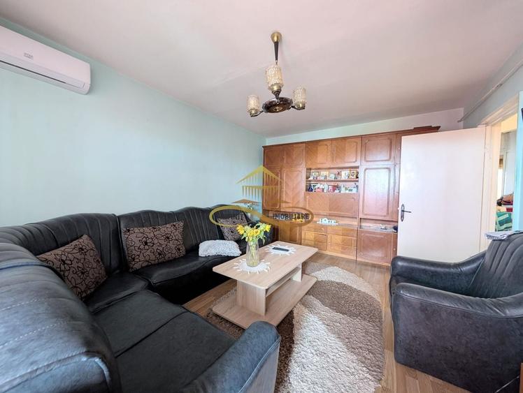Apartament cu 3 camere decomandat în 9 Mai