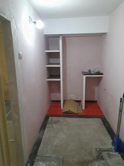 Apartament cu 4 camere decomandat în Central