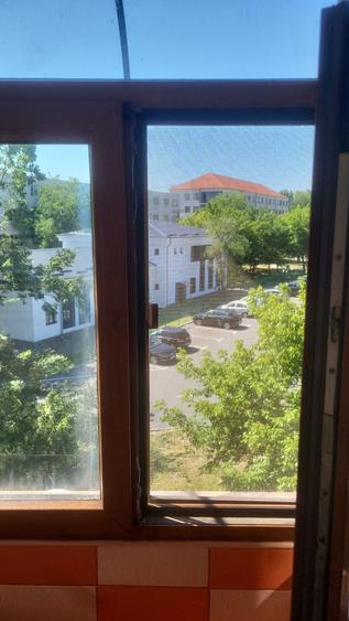 Vand apartament cu 3 camere vis a vis de Liceul Pedagogic - 4