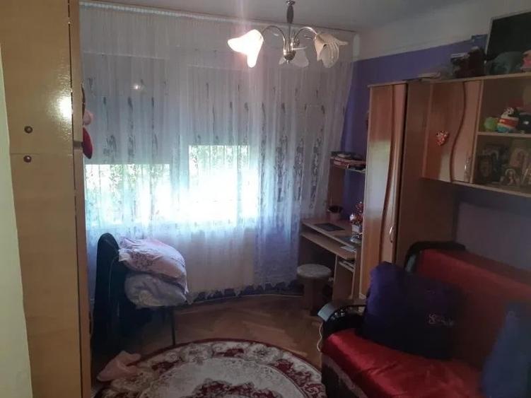 Apartament cu 2 camere semidecomandat în Hristo Botev