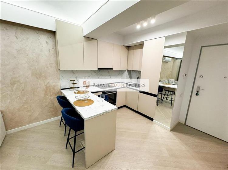 Apartament cu 2 camere semidecomandat, mobilat în Pipera