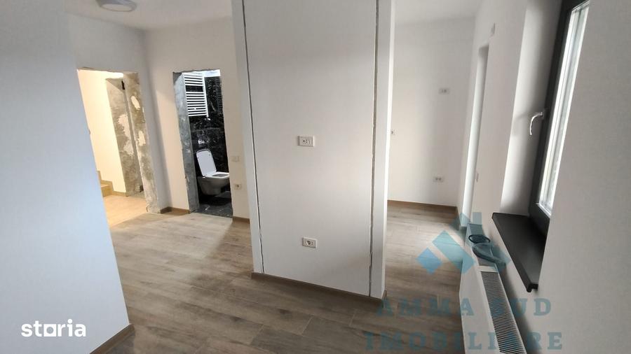 Casă cu 5 camere cu Teren 300 Mp în Apărătorii Patriei