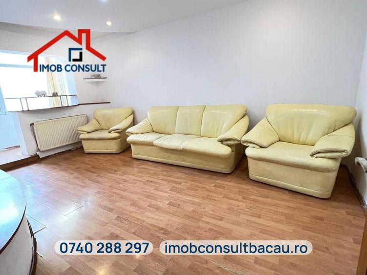Apartament cu 3 camere decomandat în Republicii