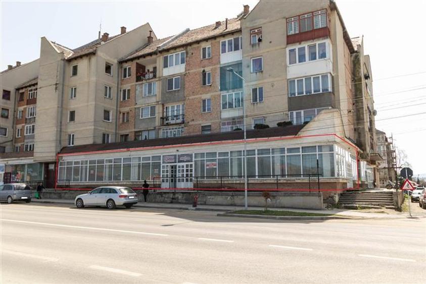 Spațiu comercial, de 474 mp, în Vest