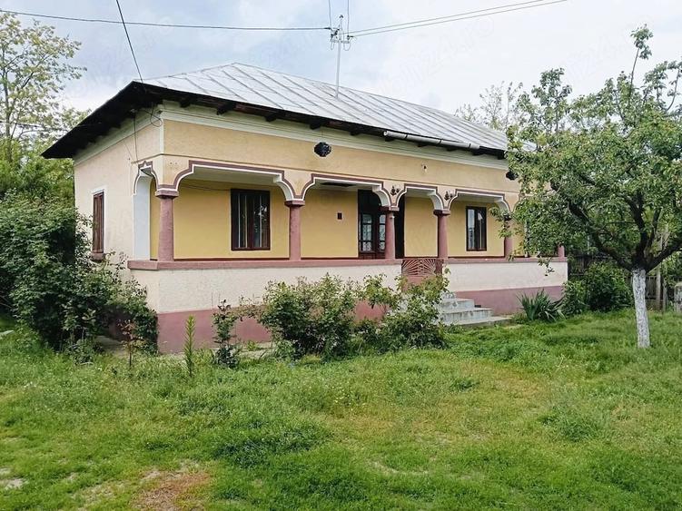Casă cu 3 camere cu Teren 1895 Mp în Lunca