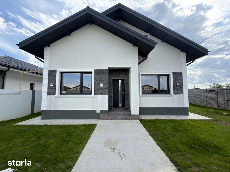 Casă cu 5 camere cu Teren 300 Mp în Central