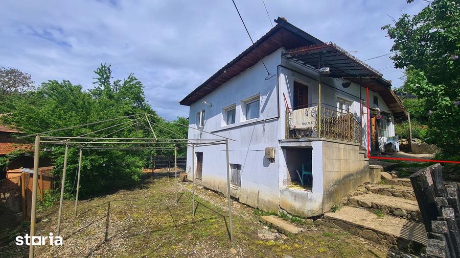 Casă cu 2 camere cu Teren 257 Mp în Central
