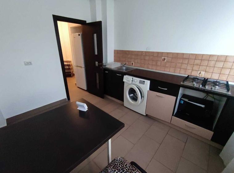 Apartament cu 2 camere decomandat în Exterior Vest