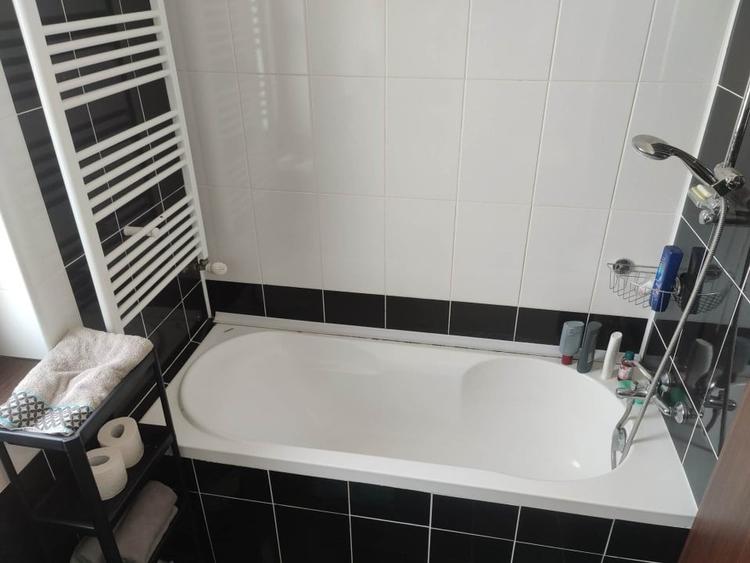 Apartament cu 4 camere decomandat în Pipera