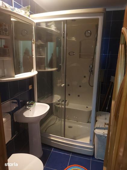 Apartament cu 4 camere semidecomandat în Țiglina 3
