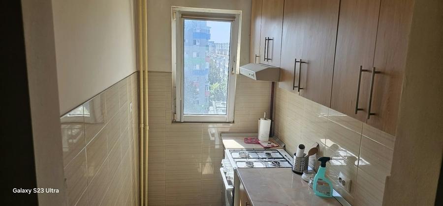 Apartament cu 2 camere semidecomandat în Giurgiului