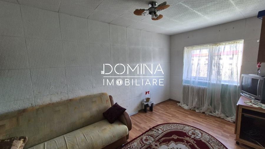 Apartament cu 3 camere decomandat, mobilat în Traian