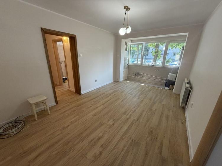 Apartament cu 2 camere semidecomandat în Tomis I