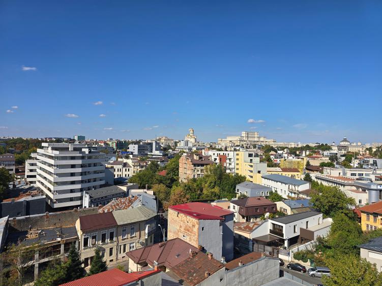 Apartament cu 2 camere semidecomandat în Tineretului