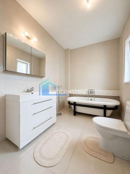 Apartament cu 4 camere decomandat, mobilat în Lipovei