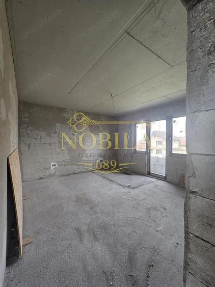 Casă cu Teren 500 Mp în Est