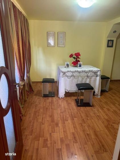 Casă cu 4 camere în Vârvor