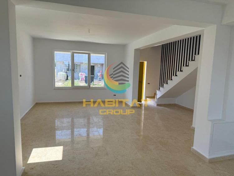 Duplex cu 4 camere cu Canalizare în Vidra