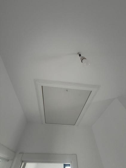 Casă individuală cu 4 camere cu Canalizare în Central