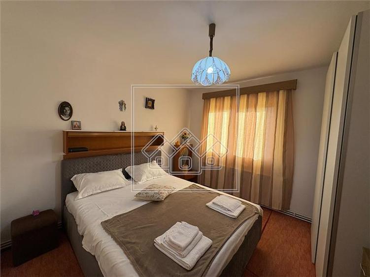 Apartament cu 2 camere decomandat în Ștrand