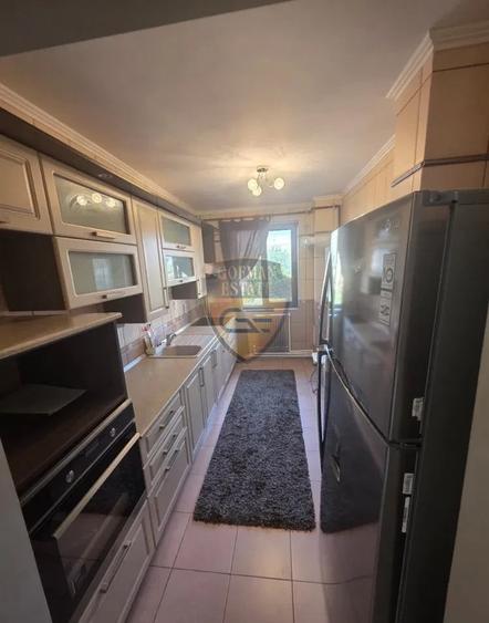 Apartament cu 4 camere decomandat în City Park Mall