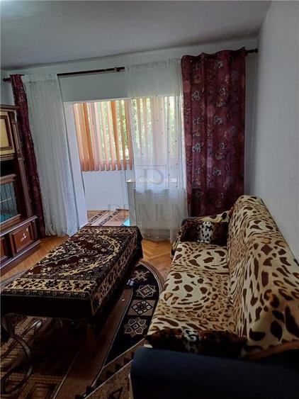 Apartament cu 3 camere semidecomandat, mobilat în Freidorf