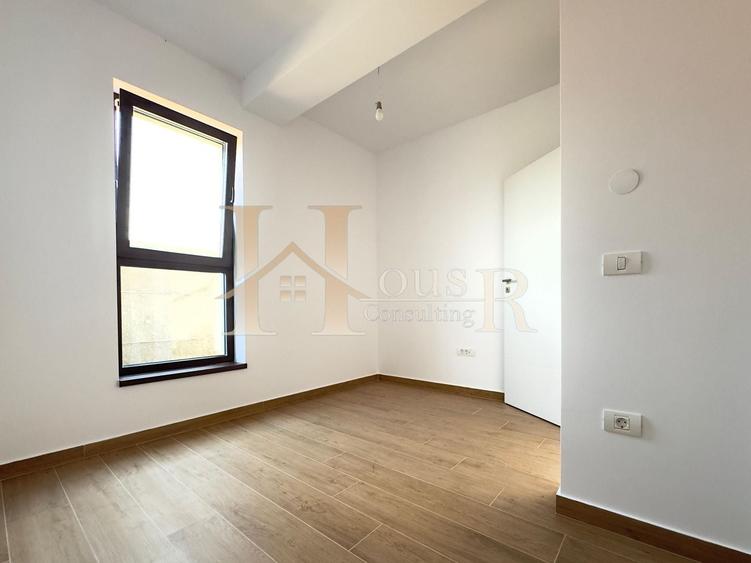 Duplex cu 4 camere cu Canalizare în Covaci